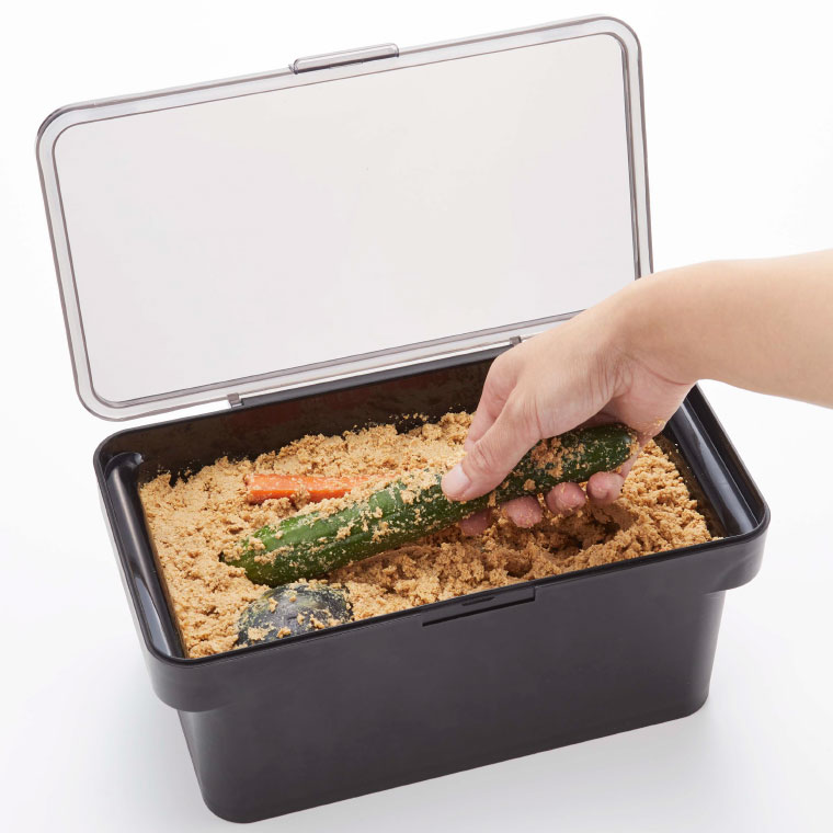 密閉ぬか漬けケース 水取り器付 タワー 山崎実業 tower ホワイト/ブラック 4944 4945 タワーシリーズ