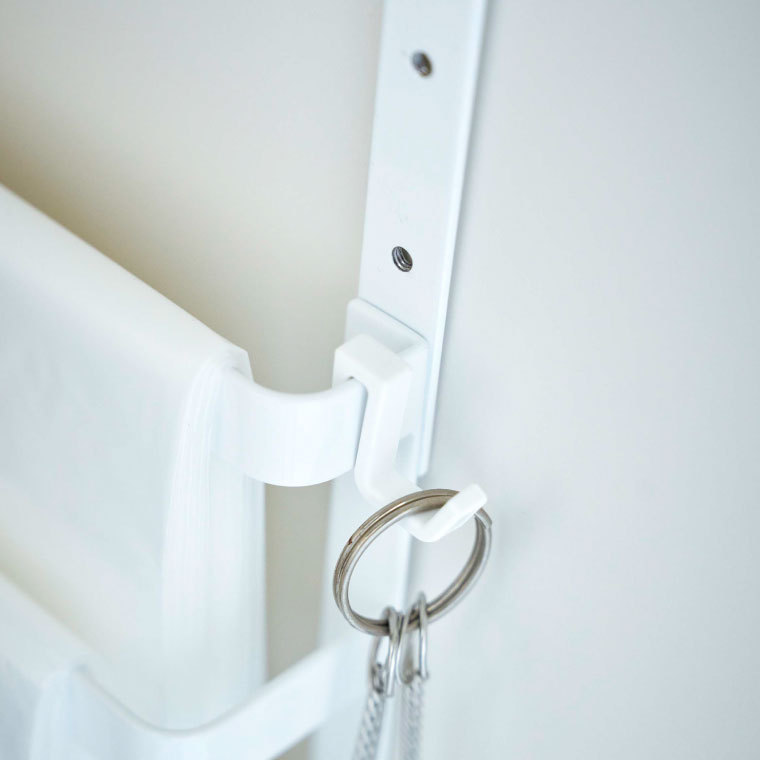 シンク扉ゴミ袋ホルダー タオルハンガー付き タワー 山崎実業 tower ホワイト/ブラック 5027 5028 タワーシリーズ