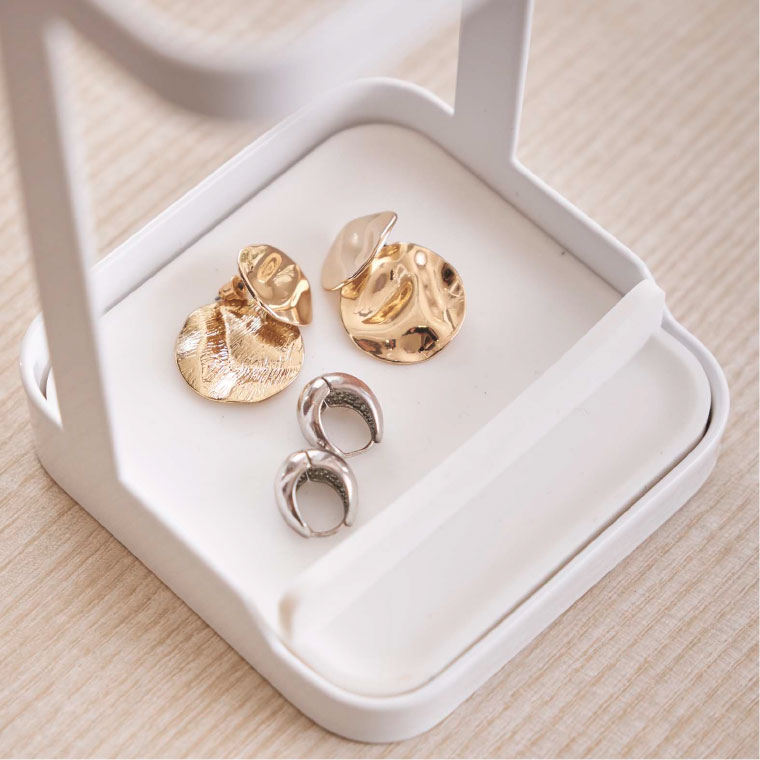 耐熱トレー付き ヘアーアイロンスタンド タワー 山崎実業 tower ホワイト/ブラック 5062 5063 タワーシリーズ