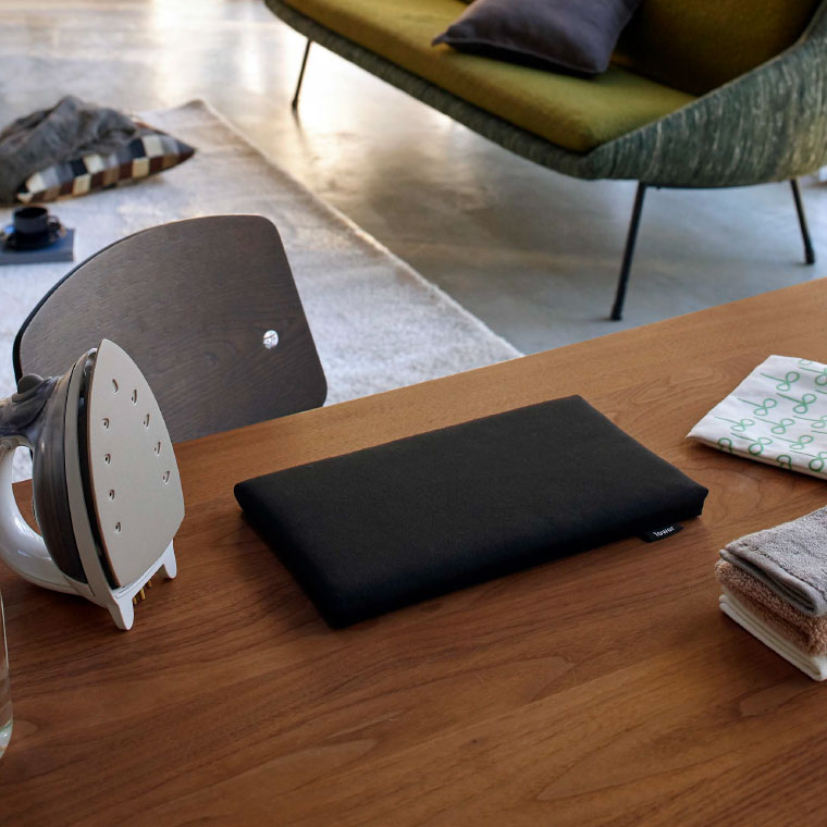 平型ちょい掛けアイロン台 タワー 山崎実業 tower ホワイト/ブラック 5118 5119 タワーシリーズ