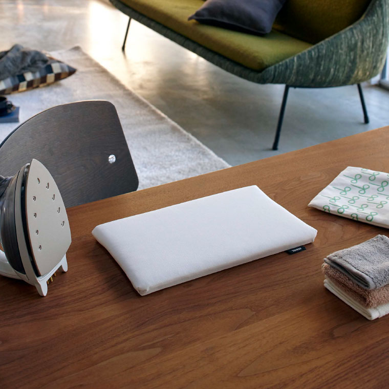 平型ちょい掛けアイロン台 タワー 山崎実業 tower ホワイト/ブラック 5118 5119 タワーシリーズ