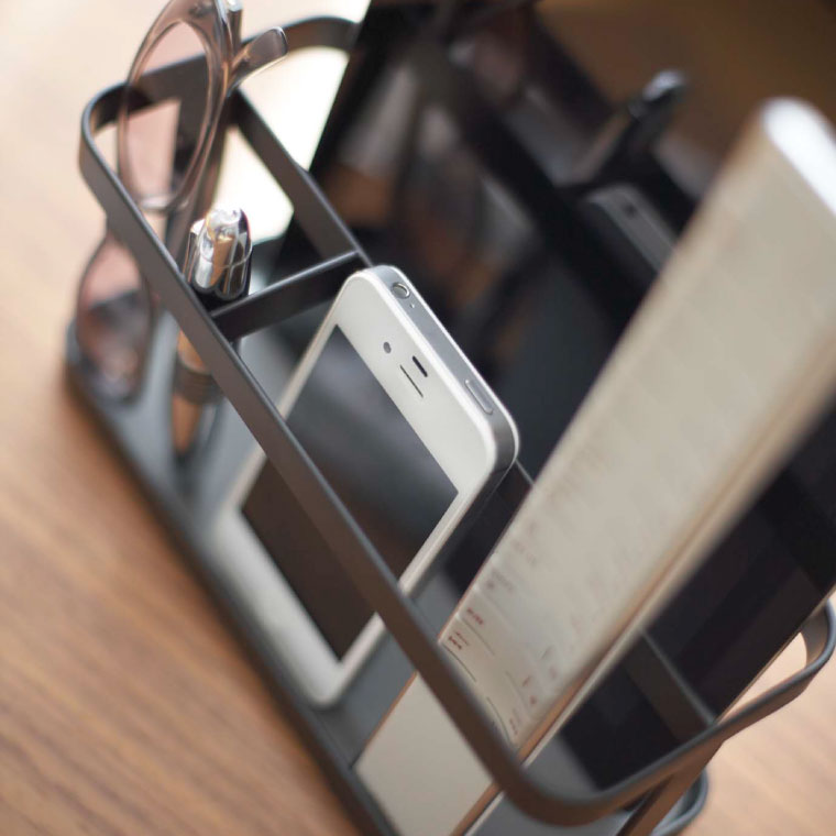 タブレット＆リモコンラック タワー 山崎実業 tower ホワイト/ブラック 7303 7304 タワーシリーズ