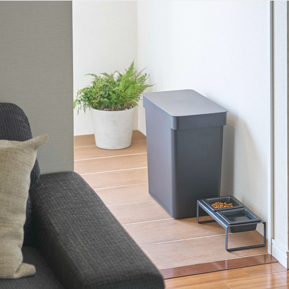 密閉ペットフードストッカー タワー 12kg 計量カップ付 山崎実業 tower ホワイト/ブラック 5617 5618 タワーシリーズ