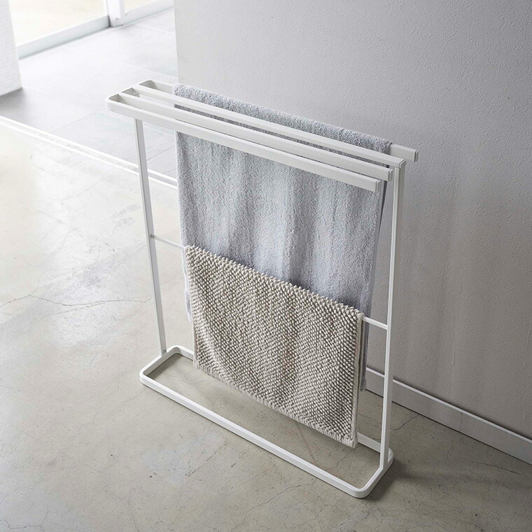 横から掛けられるバスタオルハンガー タワー スリム 山崎実業 tower ホワイト/ブラック 5576 5577 タワーシリーズ