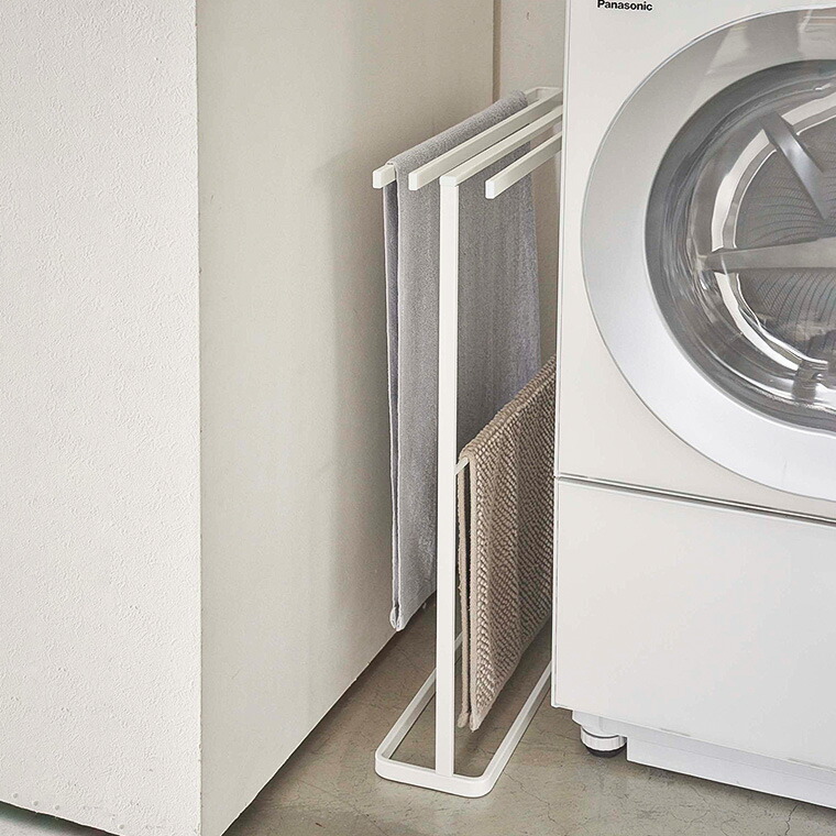 横から掛けられるバスタオルハンガー タワー スリム 山崎実業 tower ホワイト/ブラック 5576 5577 タワーシリーズ