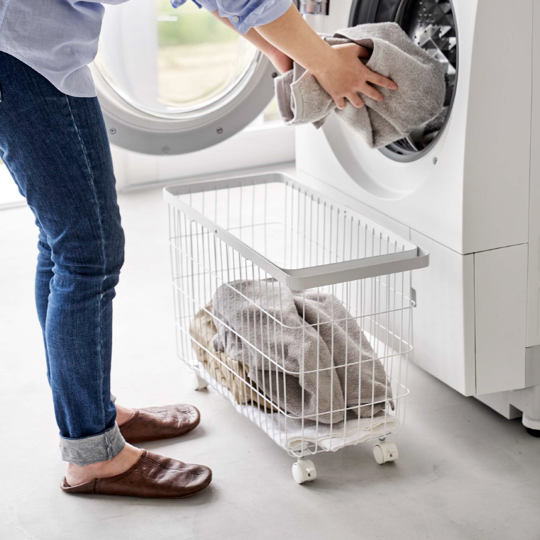 ランドリーバスケット タワー キャスター付き ワイド＆ロー 山崎実業 tower ホワイト/ブラック 6627 6628